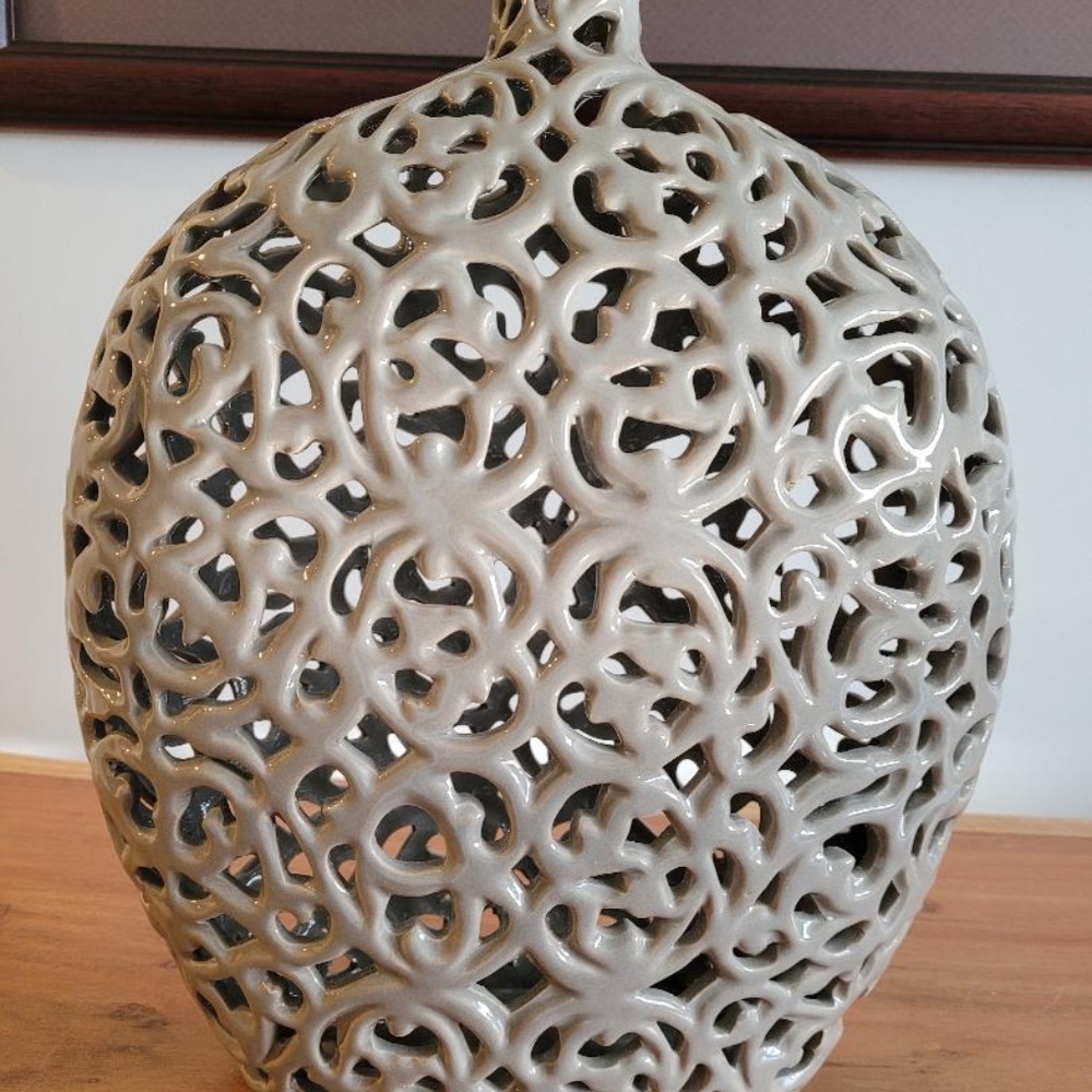 Ceramic Vase - Picture 2 of 3